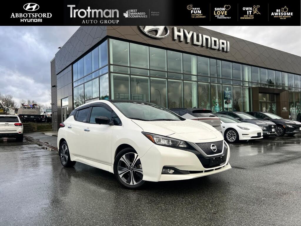 Nissan LEAF SV FWD 2022