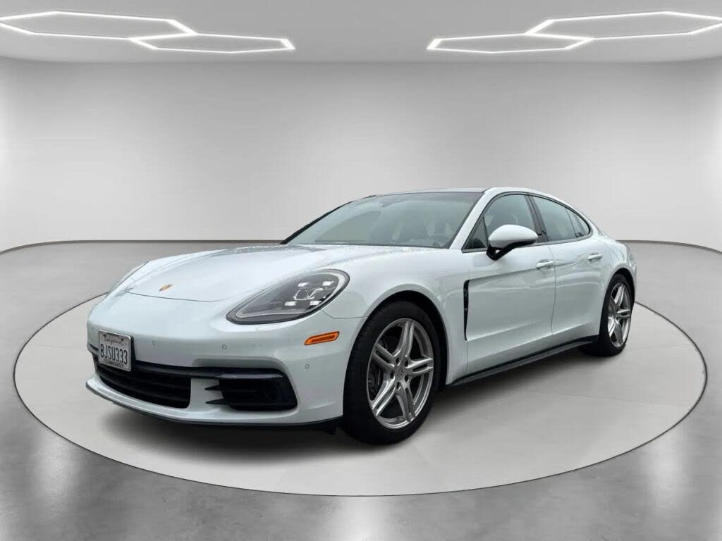 2018 Porsche Panamera 4 AWD