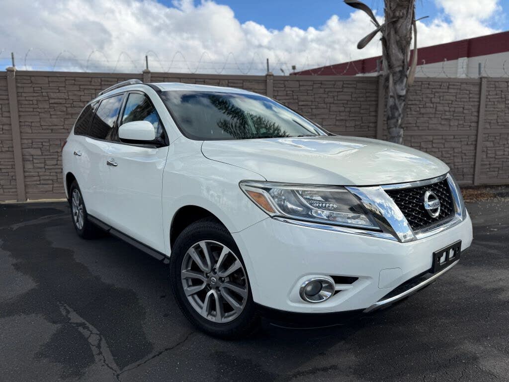 2016 Nissan Pathfinder SV