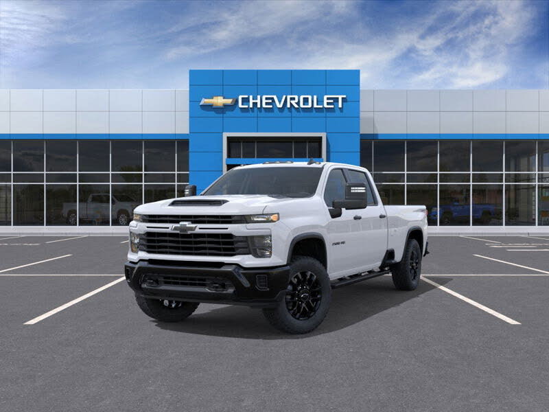 2026 Chevrolet Silverado 2500HD Custom Crew Cab 4WD