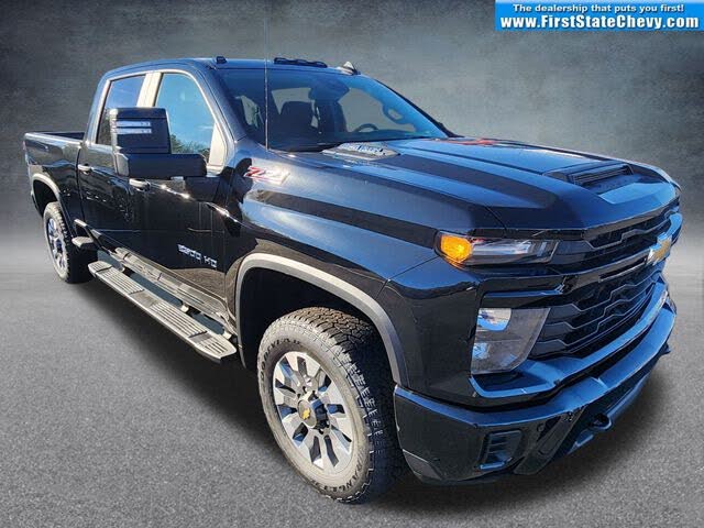 2026 Chevrolet Silverado 2500HD Custom Crew Cab 4WD