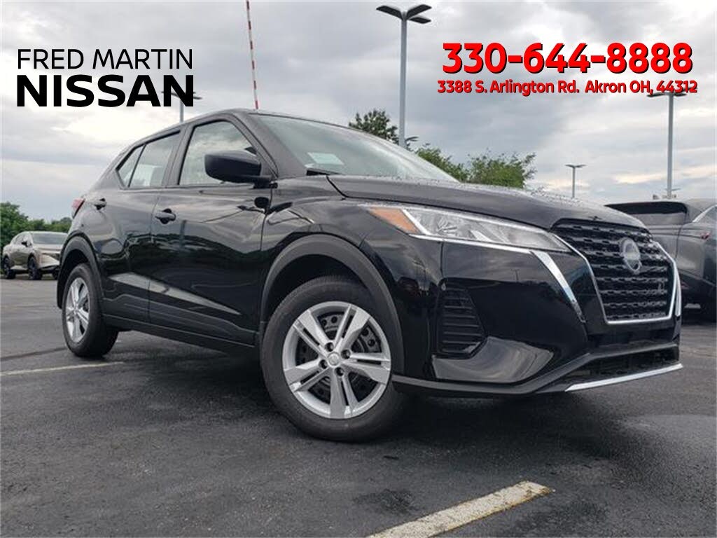 2025 Nissan Kicks Play S FWD