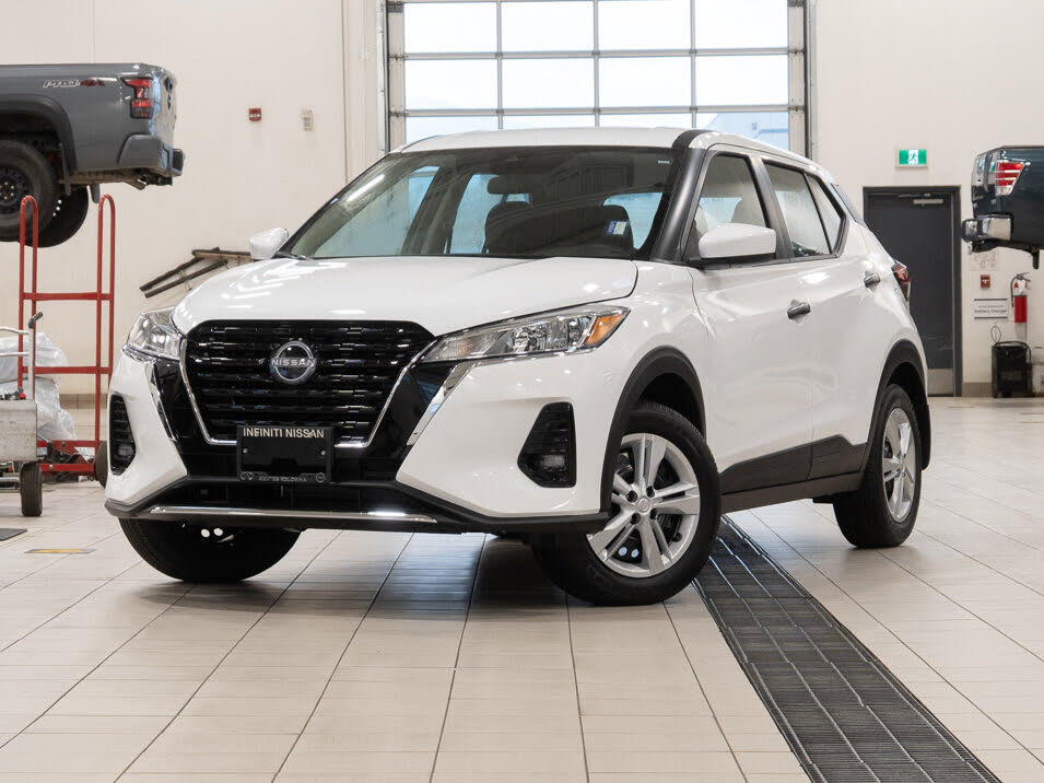 2025 Nissan Kicks S FWD