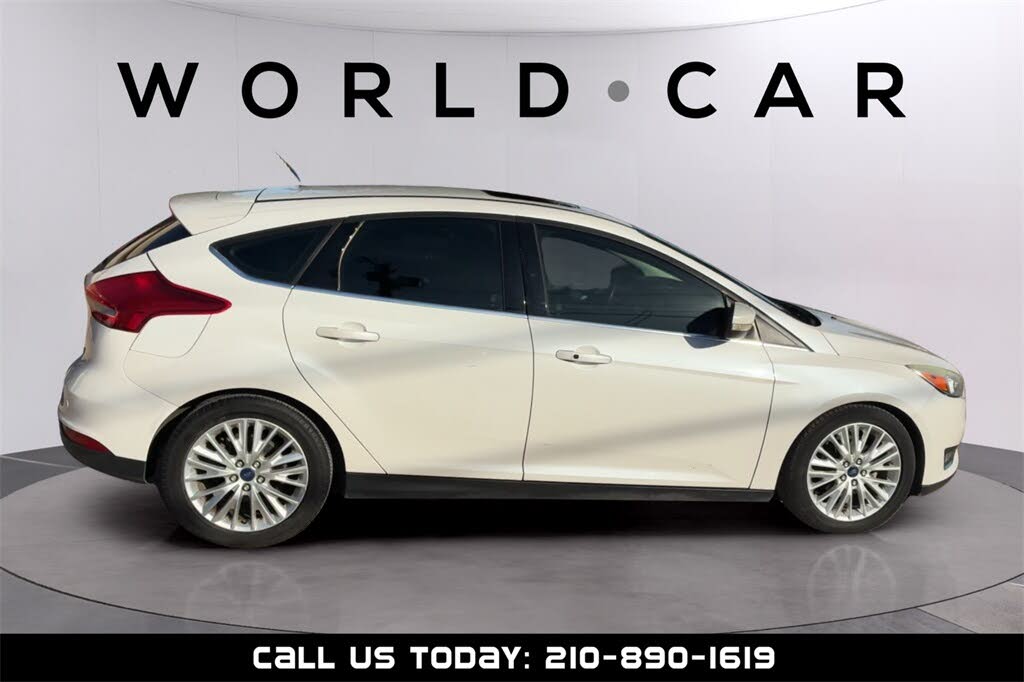 2017 Ford Focus Titanium Hatchback