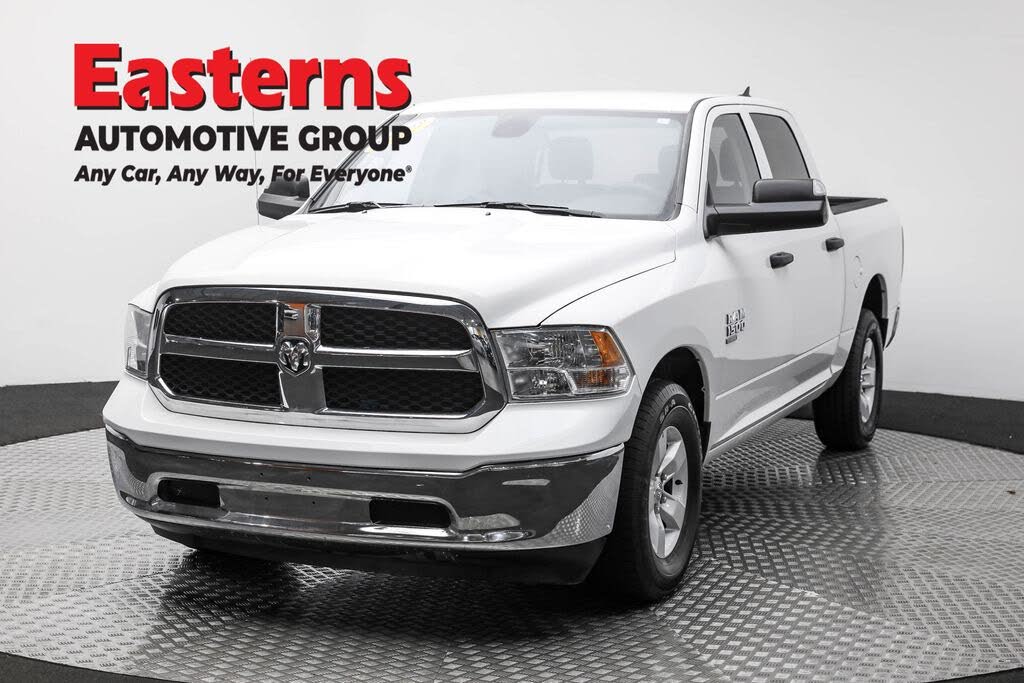 2023 RAM 1500 Classic SLT Crew Cab RWD