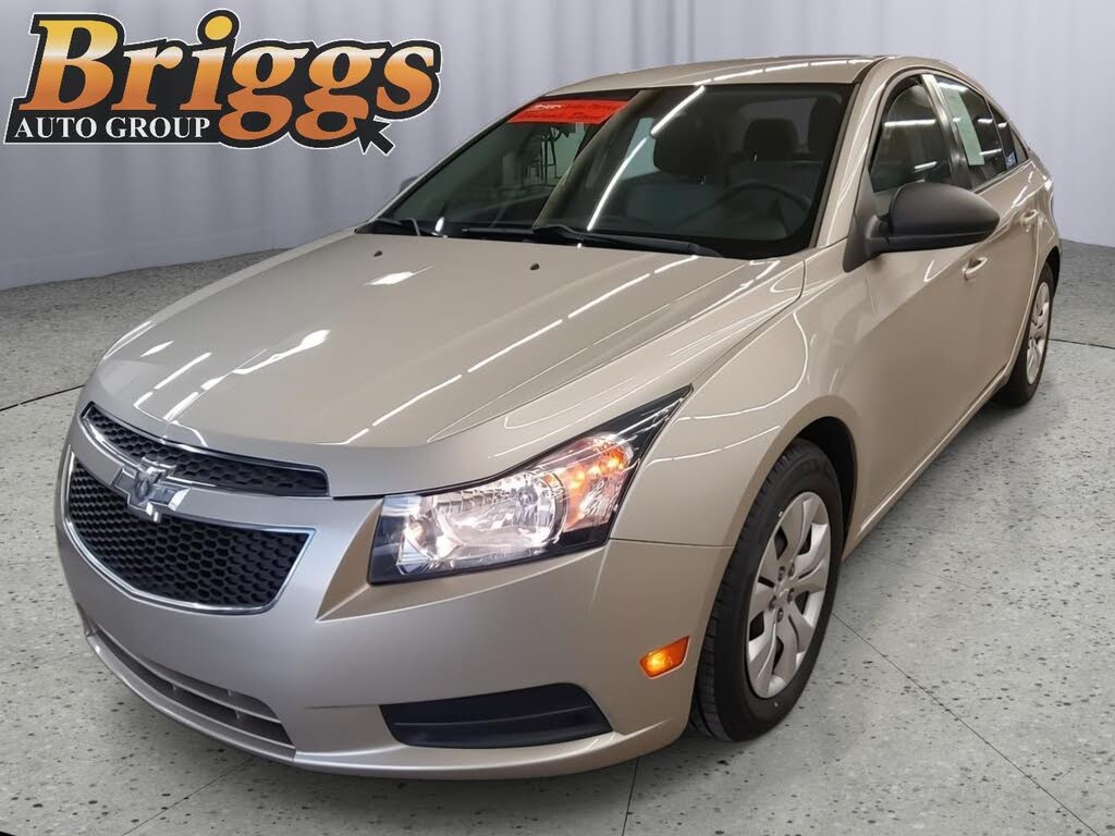 2014 Chevrolet Cruze LS Sedan FWD