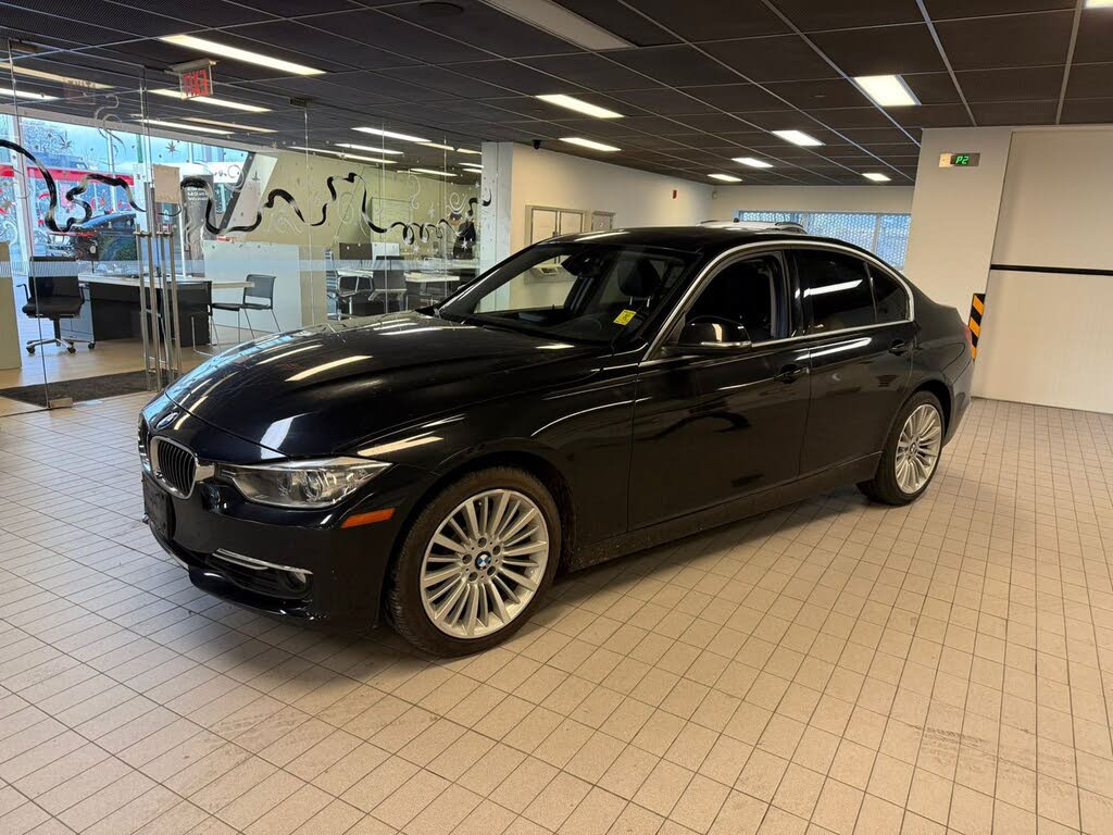 2014 BMW 3 Series 328i xDrive Sedan AWD