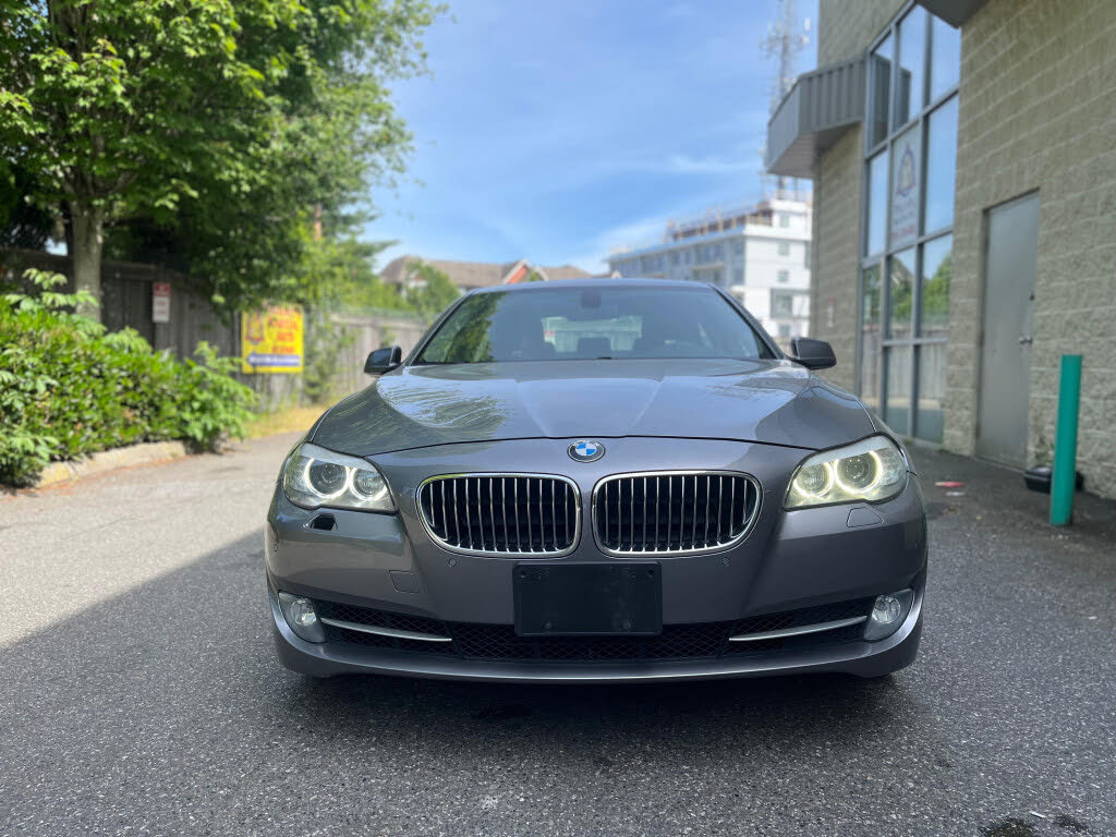 BMW 5 Series 528i Sedan RWD 2012