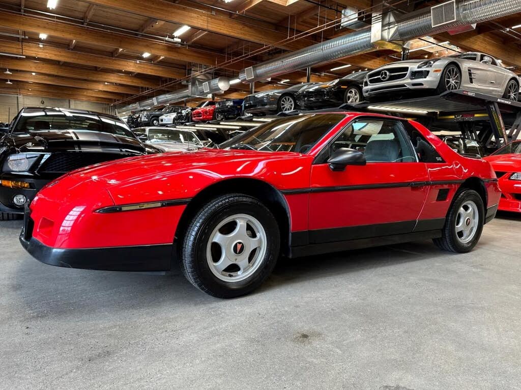 Pontiac Fiero SE 1986