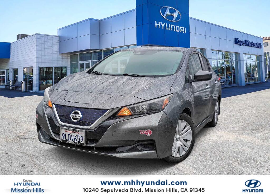 2022 Nissan LEAF S FWD