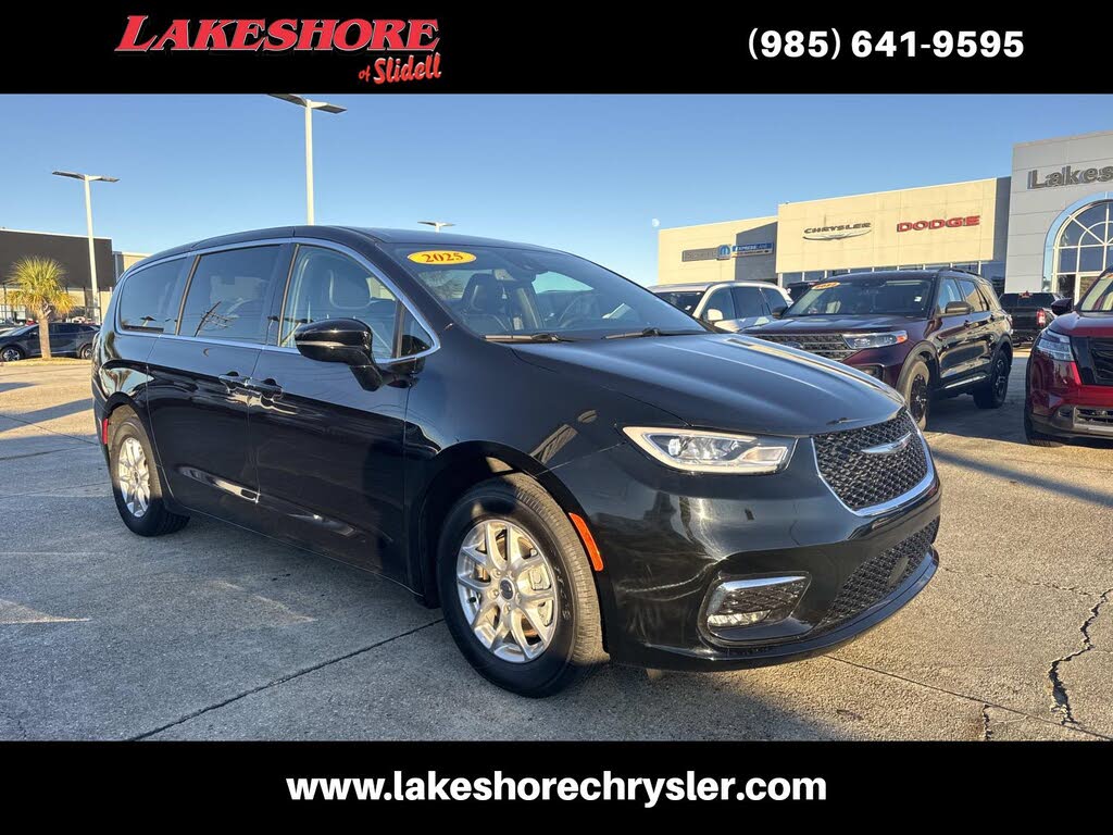 2025 Chrysler Pacifica Select FWD