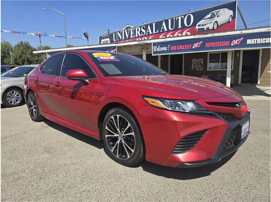 2020 Toyota Camry SE FWD