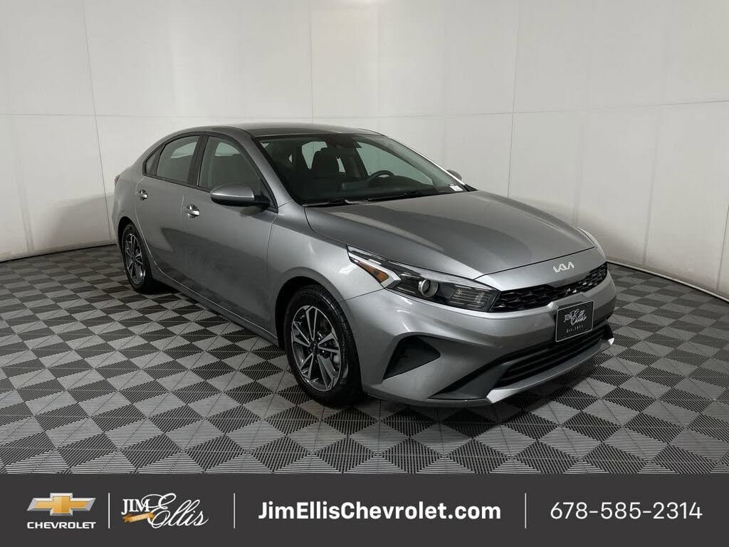 2023 Kia Forte LXS FWD