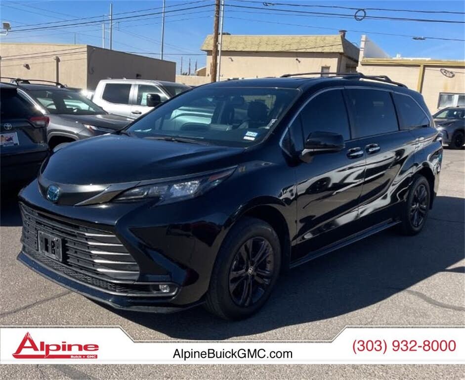 2024 Toyota Sienna Woodland Edition 7-Passenger AWD