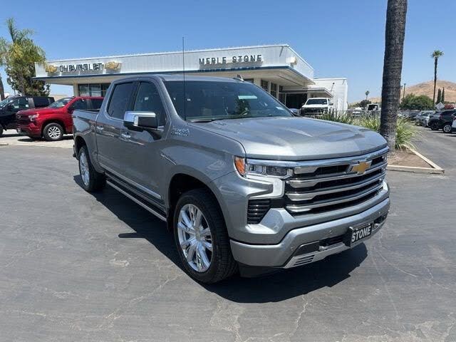 2025 Chevrolet Silverado 1500 High Country Crew Cab 4WD