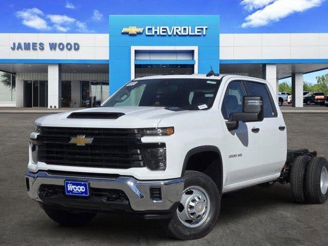 2026 Chevrolet Silverado 3500HD Chassis Work Truck Crew Cab RWD