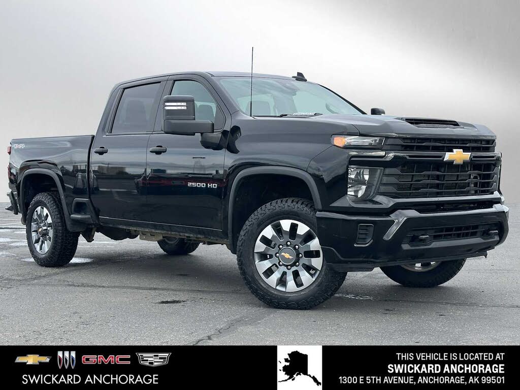 2024 Chevrolet Silverado 2500HD Custom Crew Cab 4WD