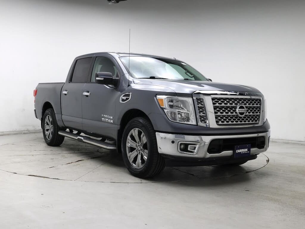 2017 Nissan Titan SV Crew Cab 4WD