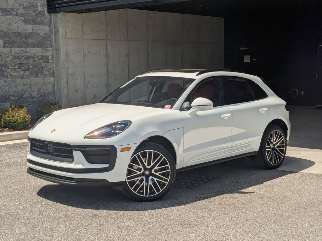 2025 Porsche Macan