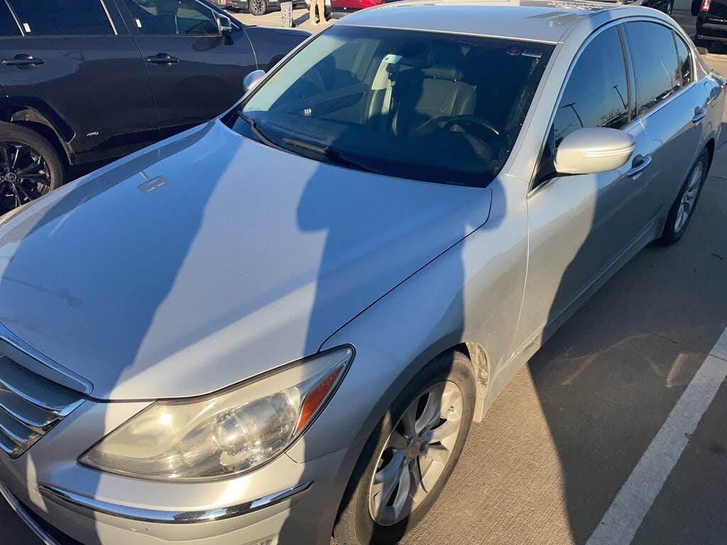 2013 Hyundai Genesis 3.8 RWD