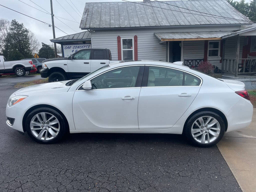 2016 Buick Regal Premium II Sedan FWD