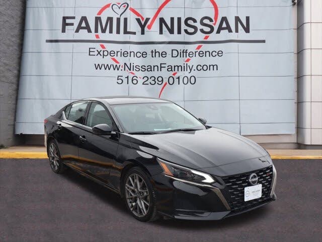 2024 Nissan Altima 2.0 SR FWD