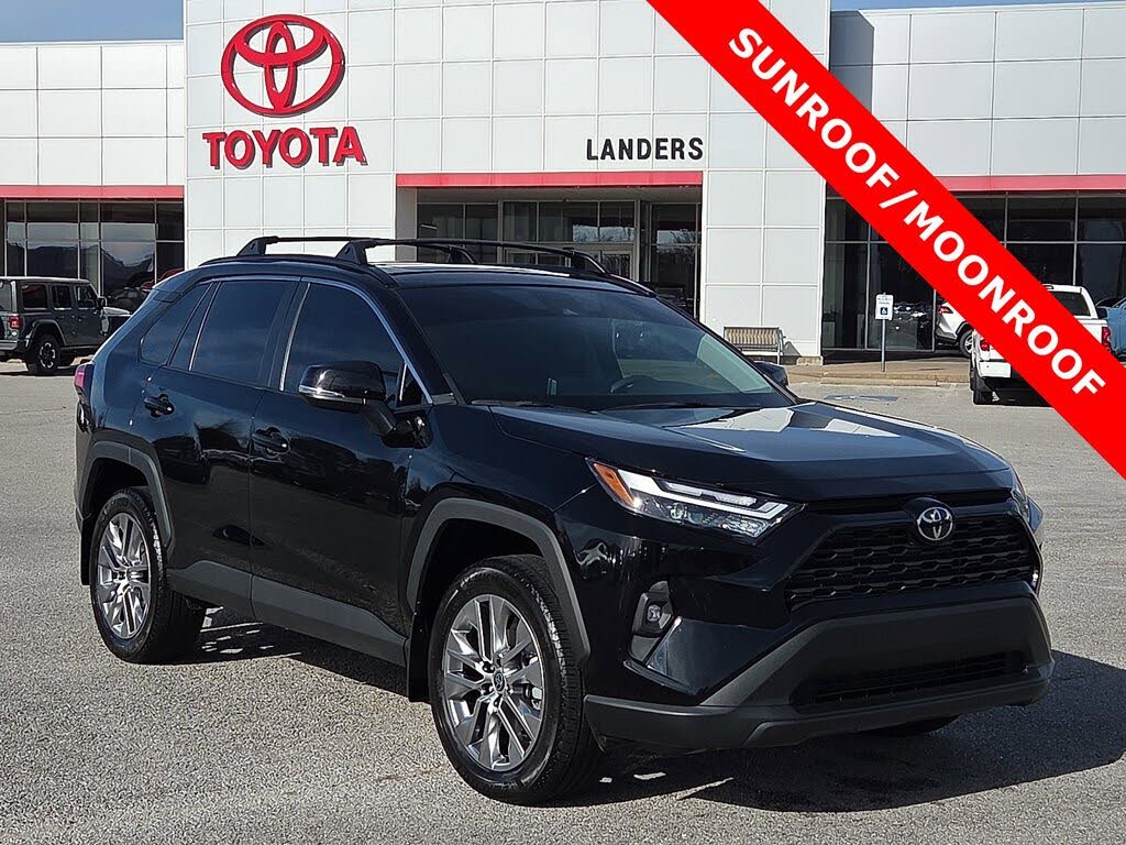 2024 Toyota RAV4 XLE Premium FWD