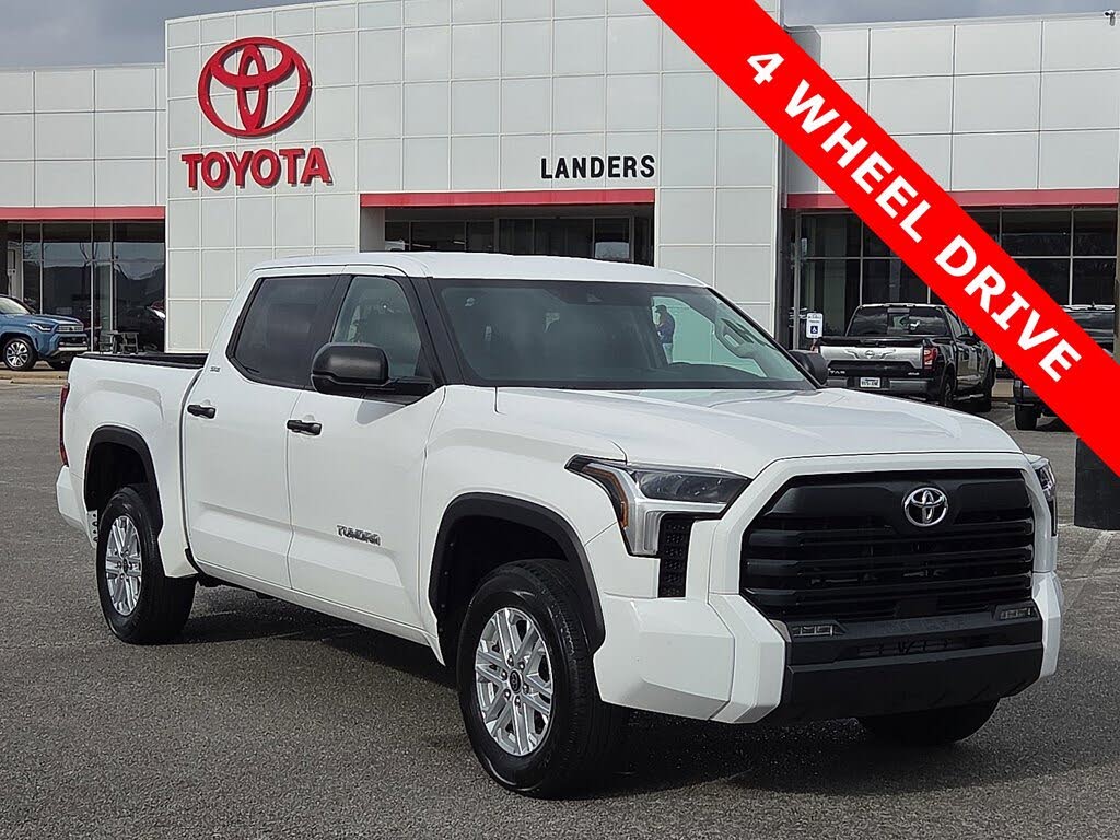 2024 Toyota Tundra SR5 CrewMax Cab 4WD