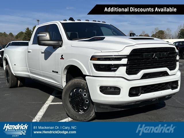 2025 RAM 3500 Limited Crew Cab LB DRW 4WD
