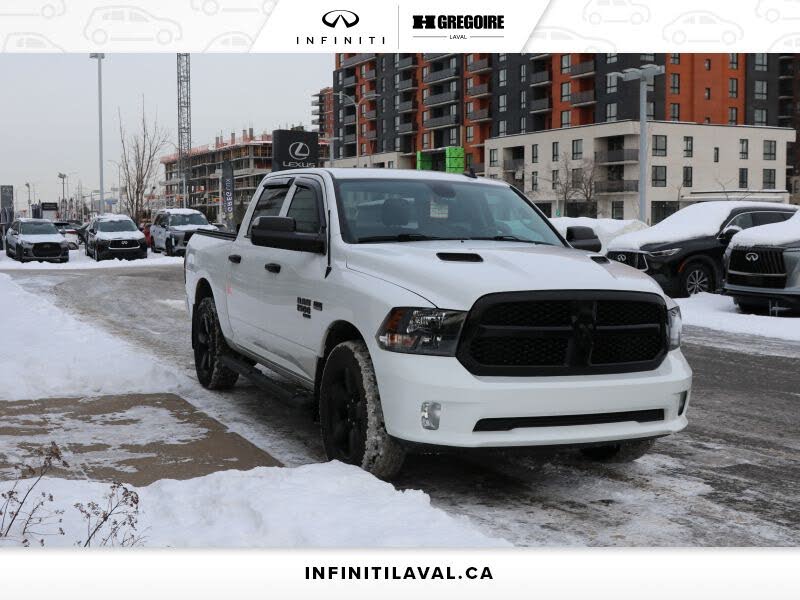 RAM 1500 Classic Express Crew Cab 4WD 2021
