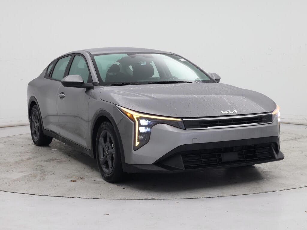 2025 Kia K4 LXS FWD