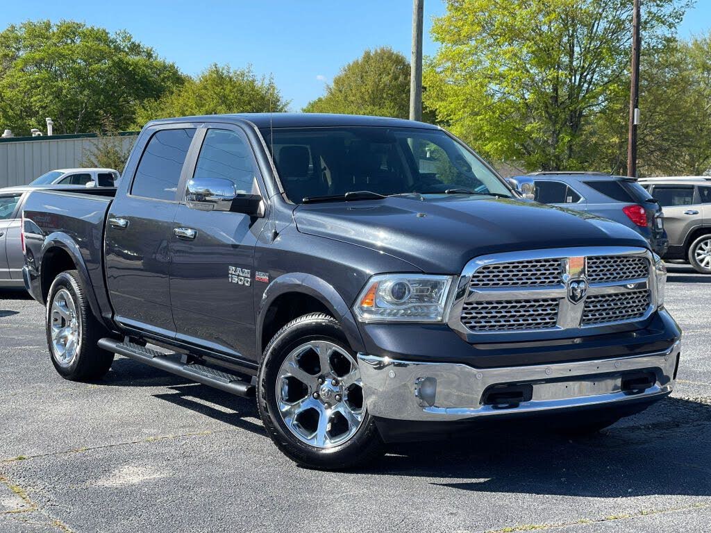 2017 RAM 1500 Laramie Crew Cab 4WD
