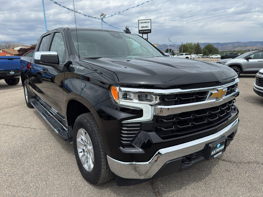 2024 Chevrolet Silverado 1500 LT Crew Cab 4WD