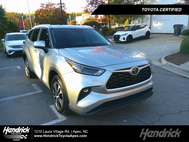 2023 Toyota Highlander XLE FWD