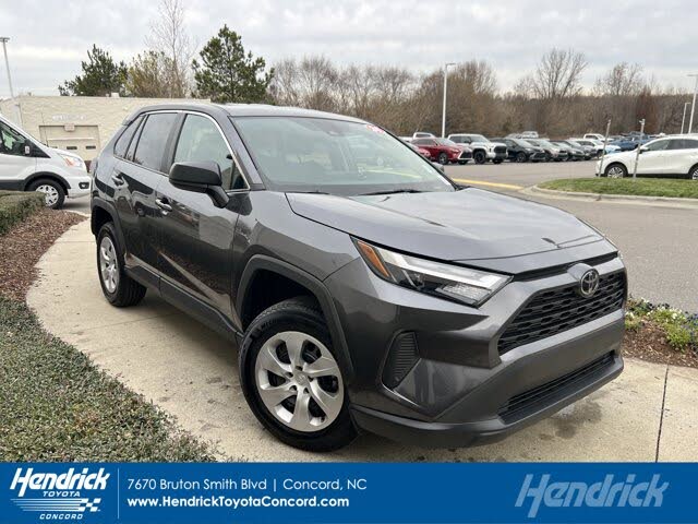 2024 Toyota RAV4 LE FWD