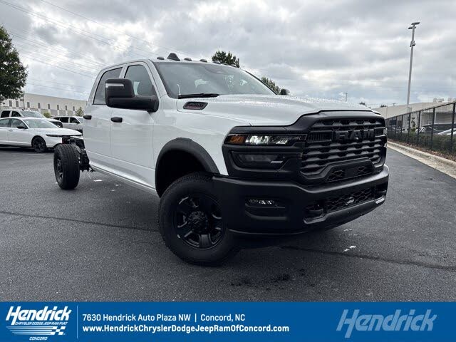 2025 RAM 3500 Chassis Tradesman Crew Cab LB 4WD