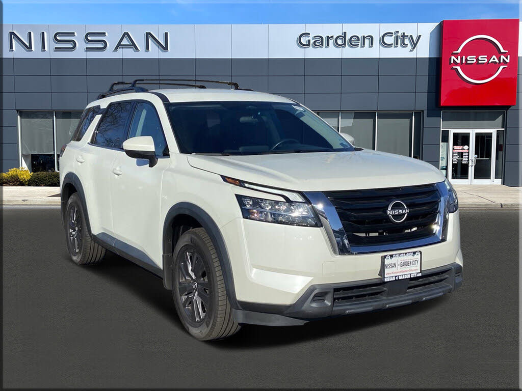 2022 Nissan Pathfinder SV 4WD