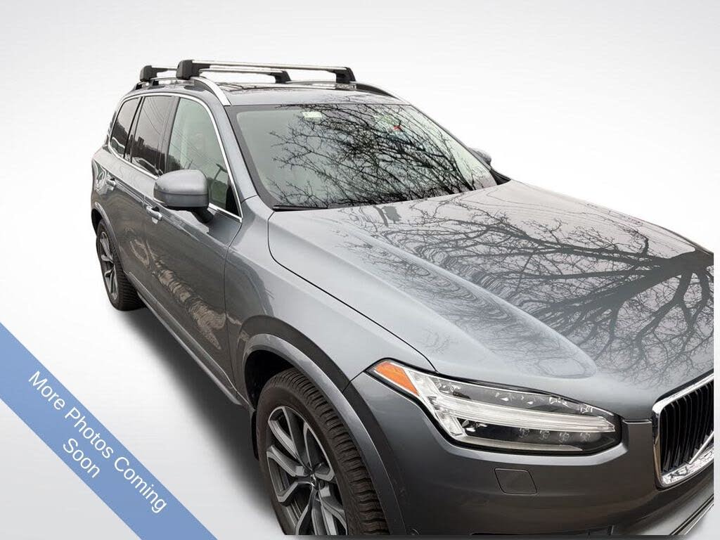 2017 Volvo XC90 T6 Momentum AWD