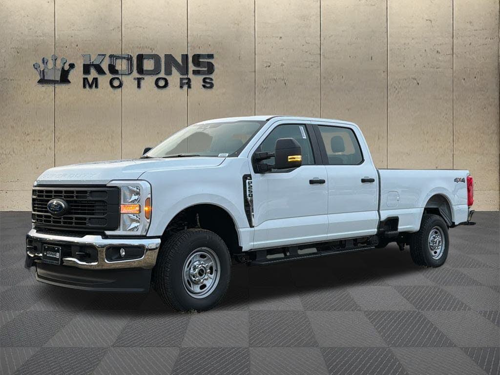2026 Ford F-250 Super Duty XL Crew Cab 4WD