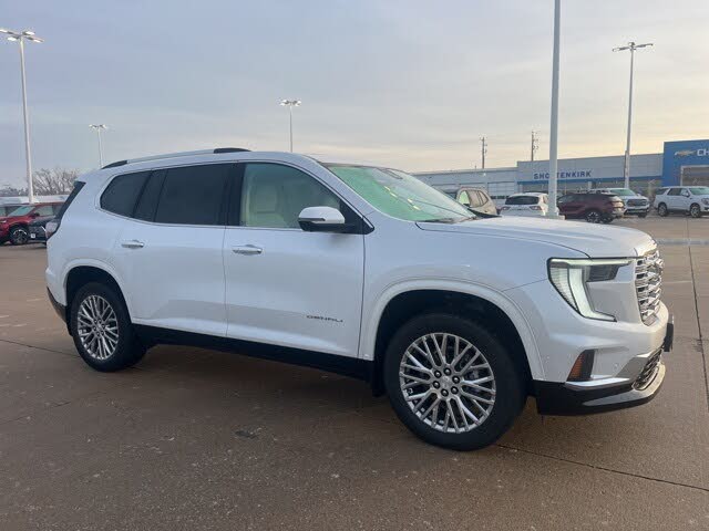 2025 GMC Acadia Denali AWD