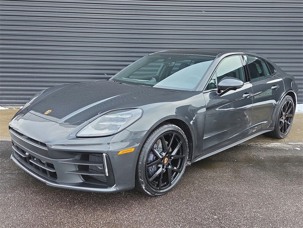 2026 Porsche Panamera 4 AWD