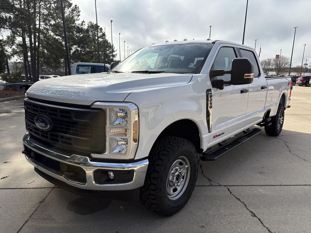 2026 Ford F-250 Super Duty XL Crew Cab 4WD