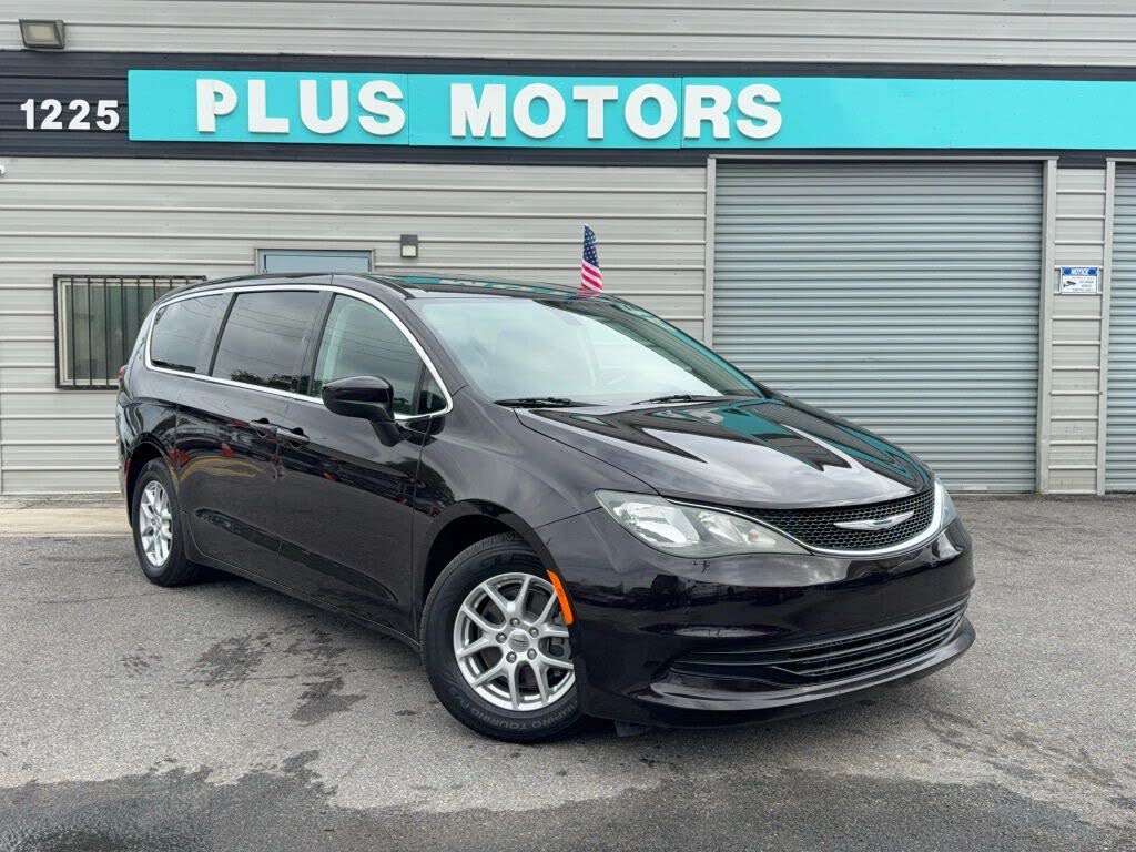 2017 Chrysler Pacifica LX FWD