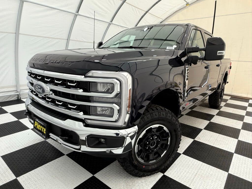 2025 Ford F-250 Super Duty Lariat Crew Cab 4WD