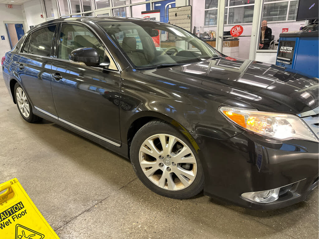 2011 Toyota Avalon XLS