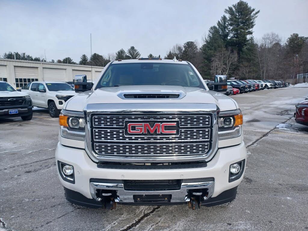 2019 GMC Sierra 2500HD Denali Crew Cab 4WD
