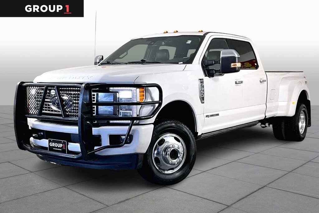 2017 Ford F-350 Super Duty Platinum Crew Cab LB DRW 4WD
