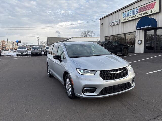 2024 Chrysler Pacifica Touring L FWD