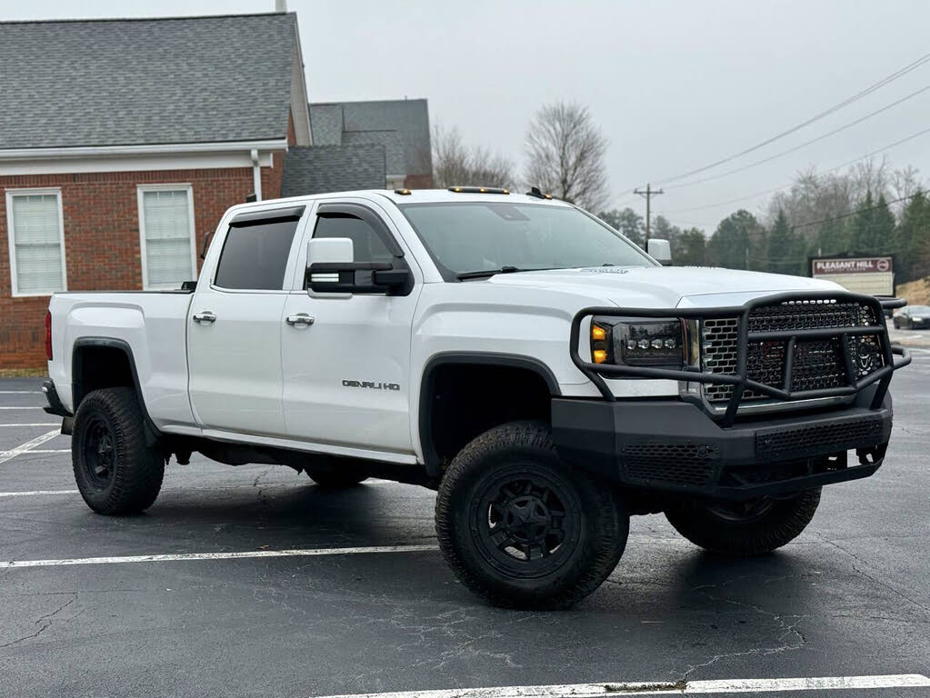 2015 GMC Sierra 3500HD Denali Crew Cab SB 4WD