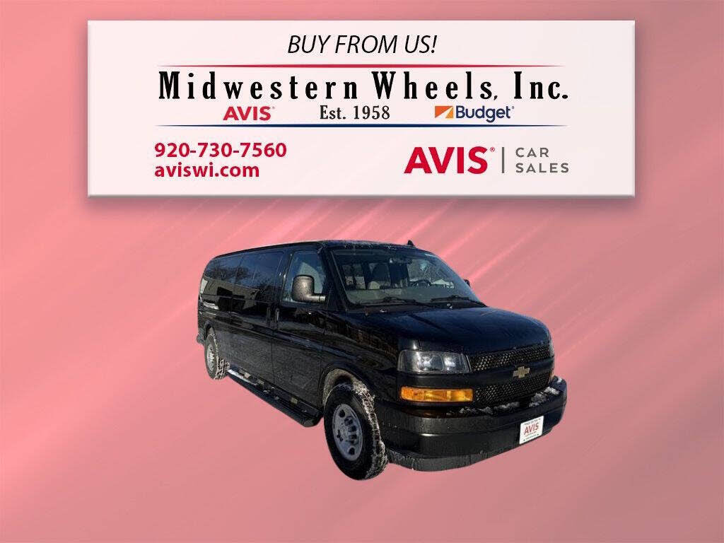 2023 Chevrolet Express Passenger LS's photo